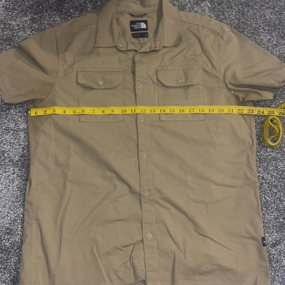 The North Face size large button down top - Picture 8 of 11